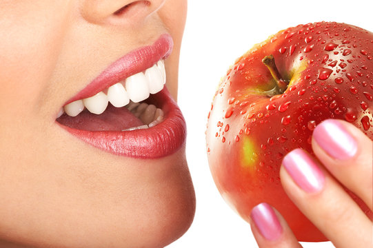 Teeth white Naturally by eating enamel friendly fruits